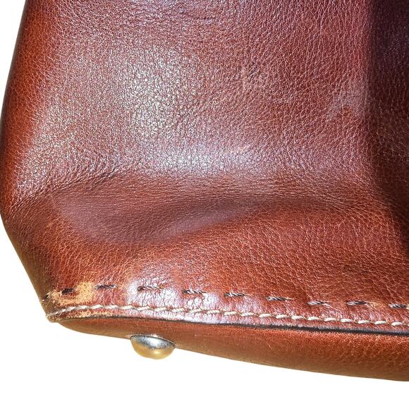 Fossil Vintage Brown Leather Shoulder Bag Purse ZB9099
Great Condition, 14x10x4 - Picture 7 of 9